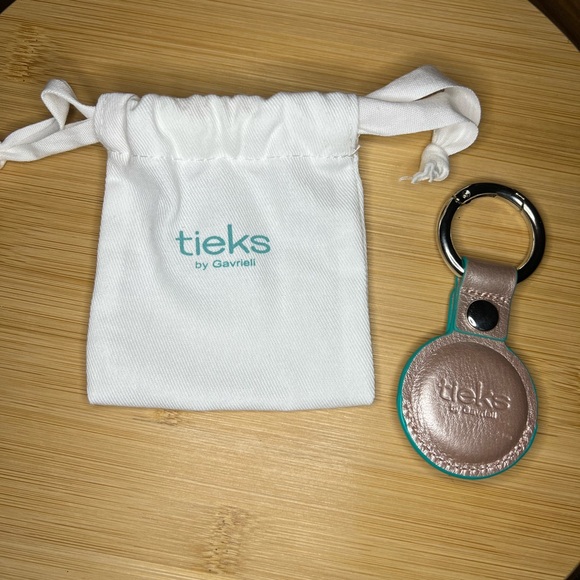 Tieks Rose Gold Leather Apple AirTag Holder from advent calendar day 2 - Picture 4 of 6